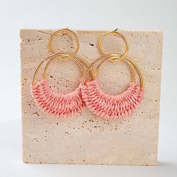 Pink Woven Raffia Gold Hoop Earrings Wicker Hoops Links Post Vacation Style New - Picture 3 of 5